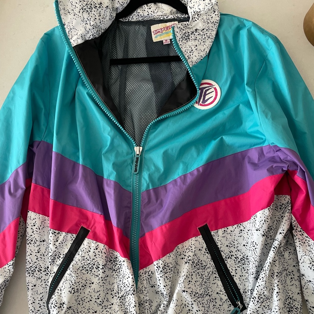 Retro wind breaker
